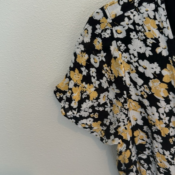 Ambercrombie & Fitch floral dress - Picture 4 of 8